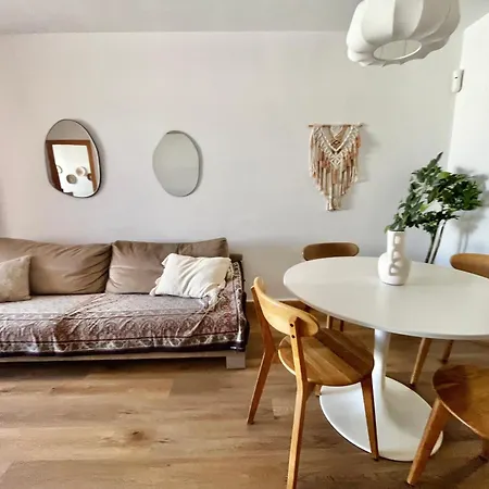 Acogedor Con Vistas Apartment *